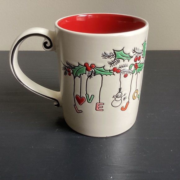DESIGNZ SPECTRUM HOLIDAY EMBOSSED CHRISTMAS MUG “ JOY, LOVE” NWT - Picture 1 of 5